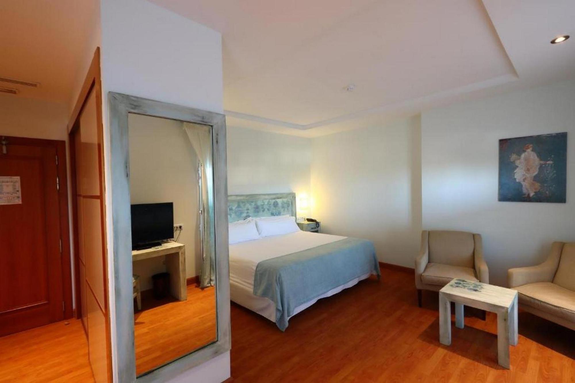 Gran Hotel Aqualange - Balneario De Alange Εξωτερικό φωτογραφία